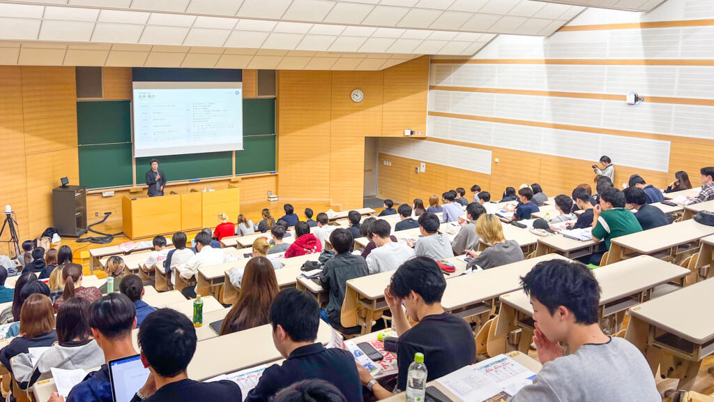 福岡大学経済学部「情報社会と経済」にて代表・石井が講義を行いました